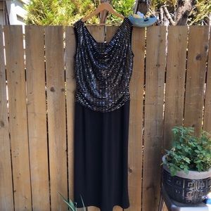 En Focus Long Womens Dress